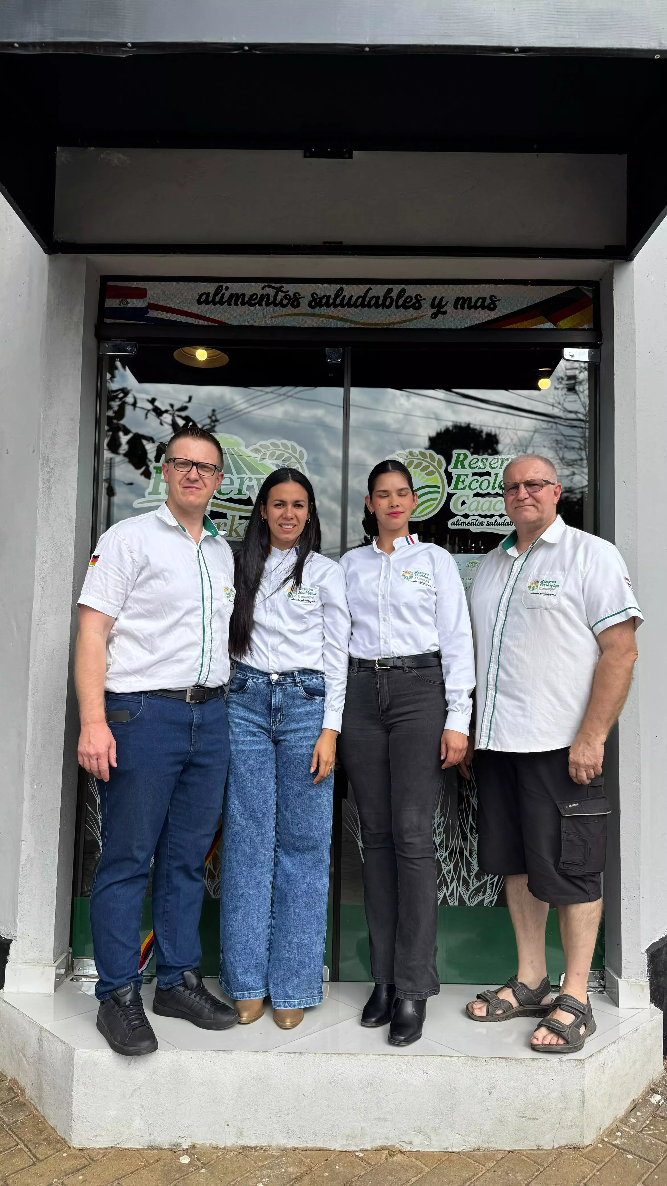 Reserva Ecologica Caacupe, saludables y frutas